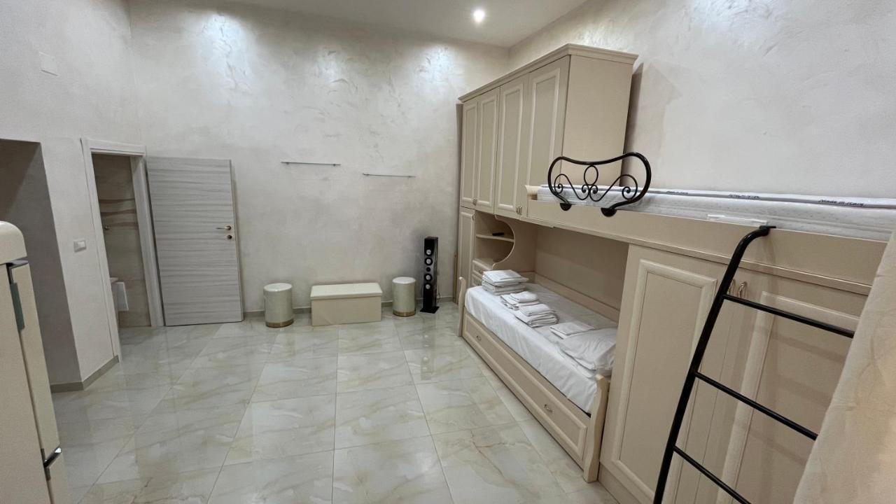 B&B Sasi Napoli Eksteriør bilde